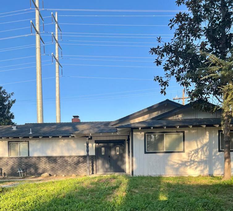 Sequoia Villa Visalia Εξωτερικό φωτογραφία